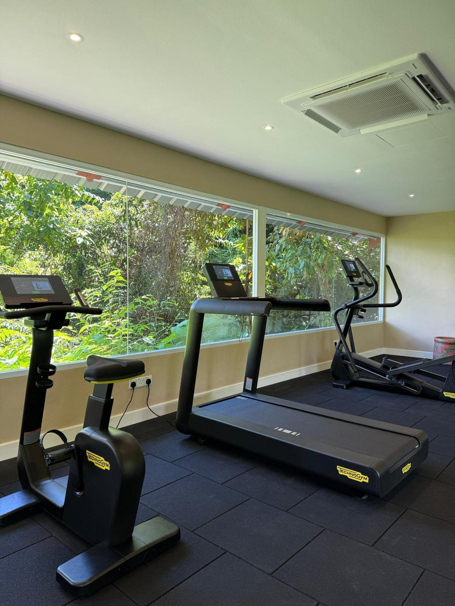 Ambong Rainforest Retreat Lodge
